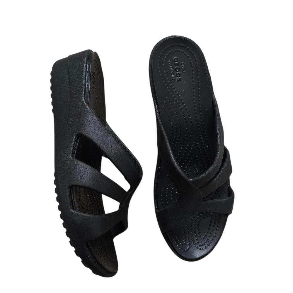 Crocs Sanrah Strappy Wedge Sandals - Picture 3 of 6